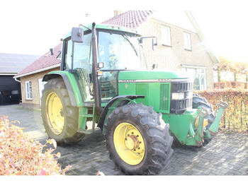 Tracteur agricole JOHN DEERE 6200