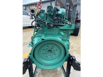 Moteur pour Pelle VOLVO D6E: photos 2