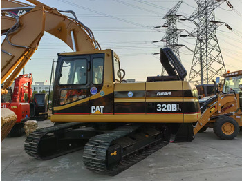 Engins de chantier CATERPILLAR
