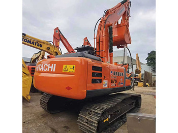 Pelle sur chenille HITACHI ZX200