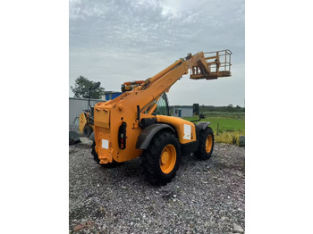 Chariot télescopique JCB