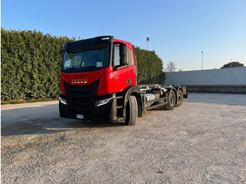 Camion ampliroll IVECO X-WAY