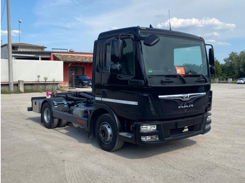 Camion ampliroll MAN TGL 12.220