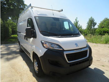 Fourgon utilitaire PEUGEOT Boxer