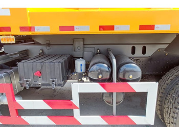 Camion benne pour transport de matériaux granulaires neuf SHACMAN F2000 Shacman Truck for sale in Tanzania: photos 3