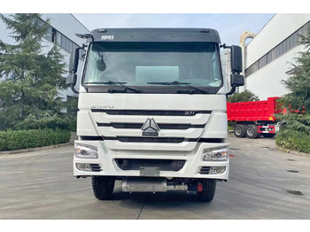 Crédit-bail de SINOTRUK Howo 371 Petrol Tank Truck Price for Sale in Saudi Arabia SINOTRUK Howo 371 Petrol Tank Truck Price for Sale in Saudi Arabia: photos 3 Crédit-bail de SINOTRUK Howo 371 Petrol Tank Truck Price for Sale in Saudi Arabia SINOTRUK Howo 371 Petrol Tank Truck Price for Sale in Saudi Arabia: photos 3