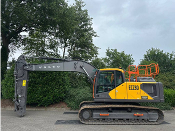 Pelle sur chenille VOLVO EC220EL