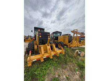 Niveleuse CATERPILLAR 140K: photos 3