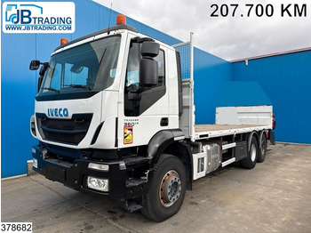 Camion plateau IVECO Trakker