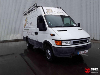 Fourgon utilitaire IVECO Daily