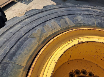 Pneus et jantes pour Engins de chantier Komatsu WA380 4x RIM ASSY 423-30-62201: photos 5