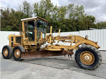 Niveleuse CATERPILLAR 120G
