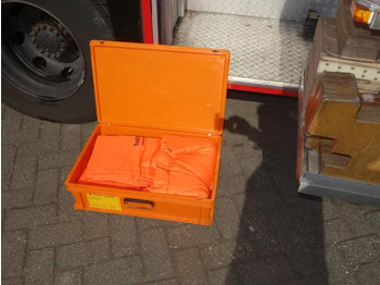 Camion de pompier MAN LE 250 godiva pump with holmatro set: photos 4