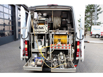 Camion hydrocureur MERCEDES-BENZ Sprinter 516