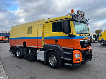 Balayeuse de voirie MAN TGS 18.440 Euro 6 Beam S9000 Wegdekreiniger links en rechts vegend!: photos 5 Balayeuse de voirie MAN TGS 18.440 Euro 6 Beam S9000 Wegdekreiniger links en rechts vegend!: photos 5