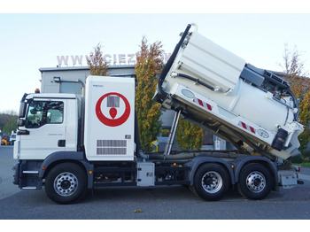 Camion hydrocureur MAN TGM 26.340 E6 / RIVARD sewage cleaner 11.8 m3 / 170 tho. km / steered axle: photos 3 Camion hydrocureur MAN TGM 26.340 E6 / RIVARD sewage cleaner 11.8 m3 / 170 tho. km / steered axle: photos 3