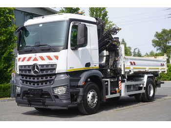 Camion benne, Camion grue MERCEDES-BENZ Arocs 1833 / 87,000 km!!! / Hds HIAB X-DUO 128 B-2 / three-sided tipper: photos 3