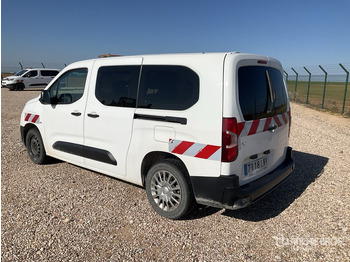 Minibus, Transport de personnes 2022 Toyota Proace City Verso 5 Passenger Van: photos 2