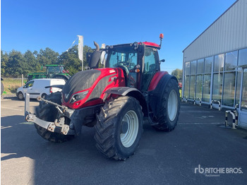Tracteur agricole VALTRA T214