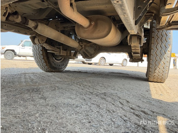 SUV 2016 Toyota Land Cruiser 76R 4x4 SUV: photos 5 SUV 2016 Toyota Land Cruiser 76R 4x4 SUV: photos 5