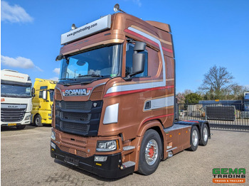 Tracteur routier SCANIA S 730