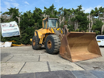 Chargeuse sur pneus VOLVO L180E