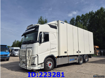 Camion isothermique VOLVO FH13 540