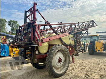 Pulvérisateur traîné HARDI