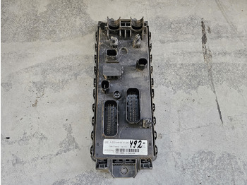 Bloc de gestion MERCEDES-BENZ MP4 EURO 6 / SAM CHASSIS CONTROL UNIT / A0004468061: photos 3 Bloc de gestion MERCEDES-BENZ MP4 EURO 6 / SAM CHASSIS CONTROL UNIT / A0004468061: photos 3