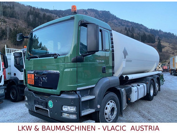 Camion citerne MAN TGS 26.400