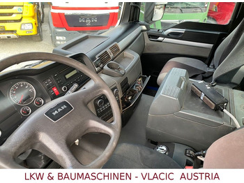 Photo d'intérieur 1: Camion ampliroll MAN TGS 33.440 (6x4) EEV Abrollkipper MAN TGS 33.440 (6x4) EEV Abrollkipper Photo d'intérieur 1: Camion ampliroll MAN TGS 33.440 (6x4) EEV Abrollkipper MAN TGS 33.440 (6x4) EEV Abrollkipper