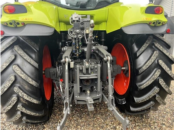 Tracteur agricole Claas Axion 830 med frontlift og front PTO: photos 2 Tracteur agricole Claas Axion 830 med frontlift og front PTO: photos 2