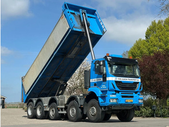 Camion benne IVECO Trakker