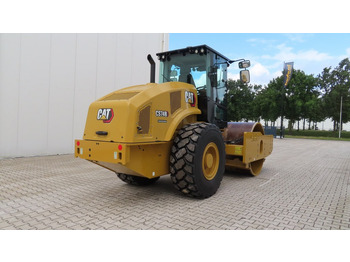 Crédit-bail de  Caterpillar CS 74 B Caterpillar CS 74 B: photos 2