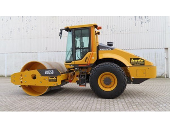 Compacteur à pieds de mouton/ Monocylindre Volvo SD 135 B: photos 5