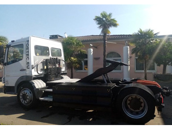 Camion MERCEDES-BENZ