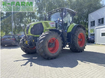 Tracteur agricole CLAAS Axion 830