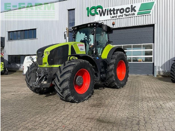 Tracteur agricole CLAAS Axion 920