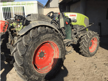 Tracteur agricole CLAAS nexos 240 f arceau F: photos 2