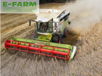 Moissonneuse-batteuse CLAAS