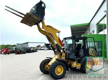 Mini pelle CATERPILLAR 906