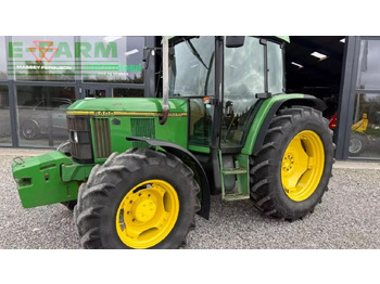 Tracteur agricole JOHN DEERE 6400