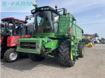 Moissonneuse-batteuse JOHN DEERE C670