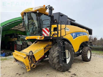 Moissonneuse-batteuse NEW HOLLAND CX series
