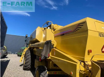 Moissonneuse-batteuse New Holland tx 66: photos 4