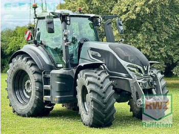 Tracteur agricole VALTRA