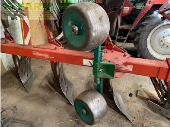 Charrue Vogel&Noot Euromat Permanit 3S-950: photos 4 Charrue Vogel&Noot Euromat Permanit 3S-950: photos 4