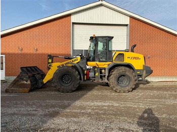 Chargeuse sur pneus New Holland W170D: photos 2