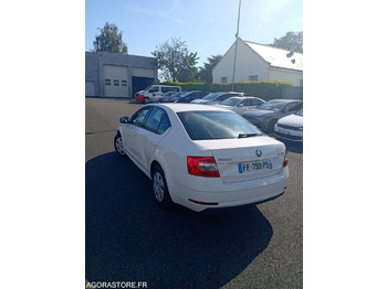 Voiture FF-759-PS - Roulant - SKODA OCTAVIA - VP - 394 000 KS: photos 4