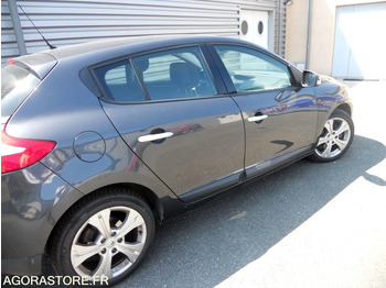 Voiture LOT 7 SLT - RENAULT MEGANE: photos 2 Voiture LOT 7 SLT - RENAULT MEGANE: photos 2